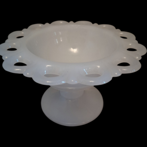 anchor hocking valgest klaasist (piimklaas) jalaga kompotikauss või magustoidupokaal