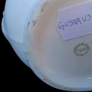 klassikaline valge portselanist teekann – elegantne ja stiilne gustavsberg