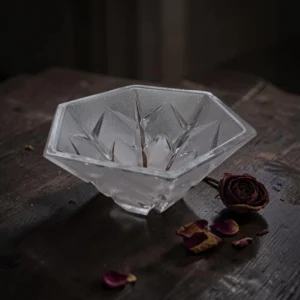 Kosta Boda Snowflake kristallkauss lumehelbe motiiviga